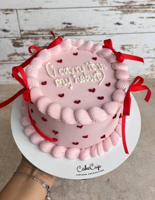 Pastel Gemiana Cakes — Corazones
